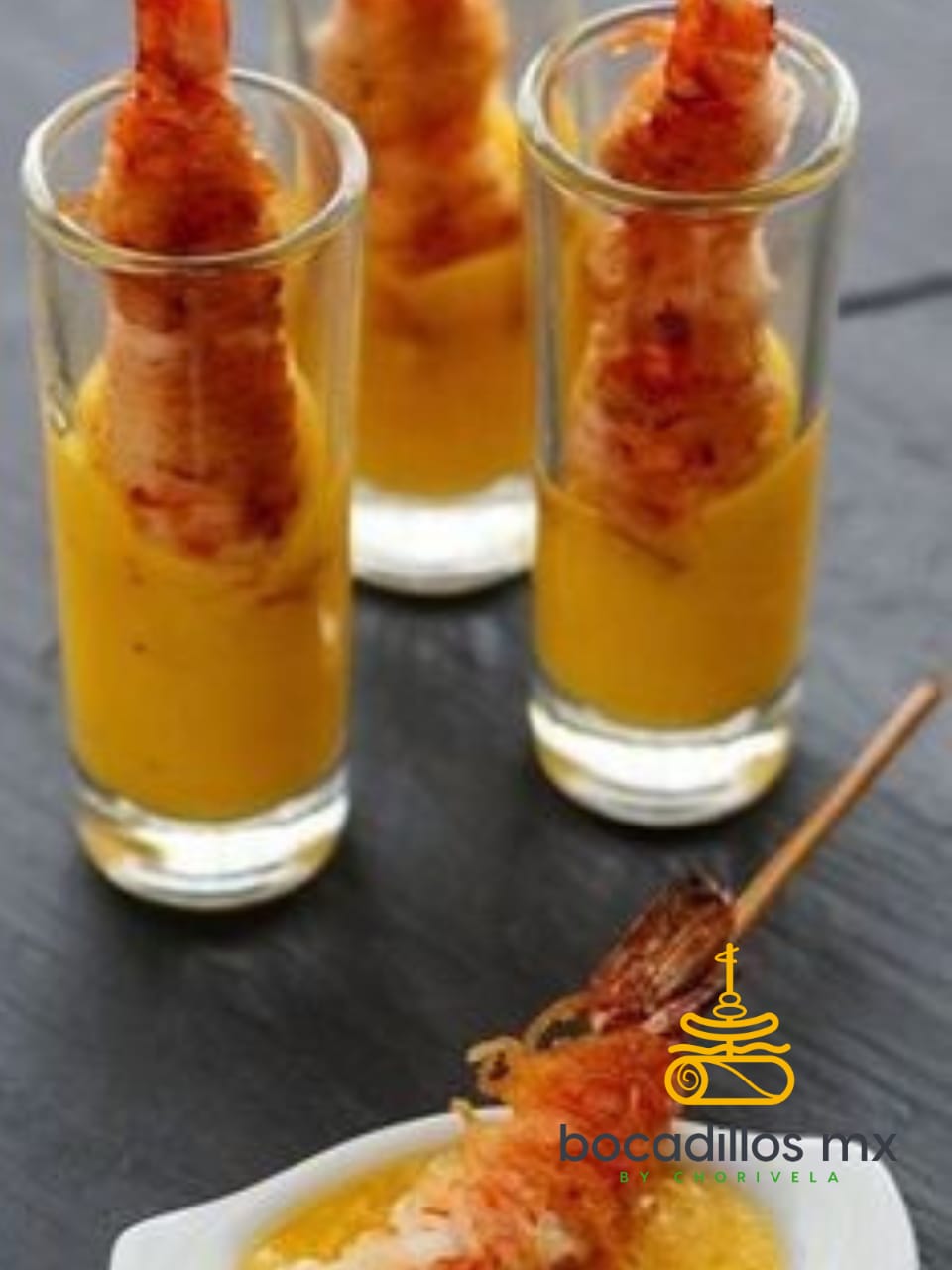 Camarones al coco con salsa de maracuya