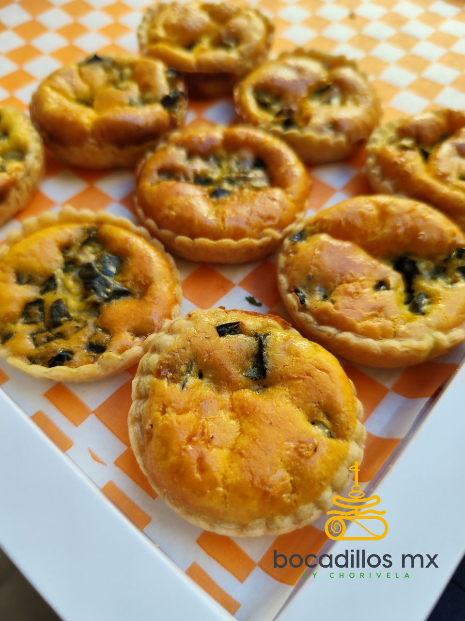 Quiché de Rajas con Elote