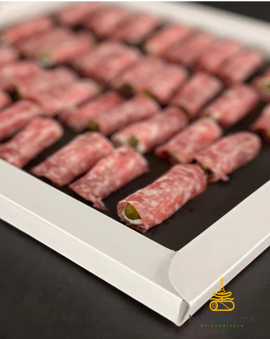Rollo de salami y pepinillo mascarpone